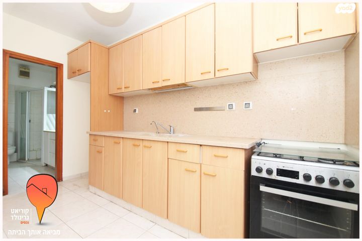 גג/ פנטהאוז, חניתה, שיכוני מזרחי, כפר סבא