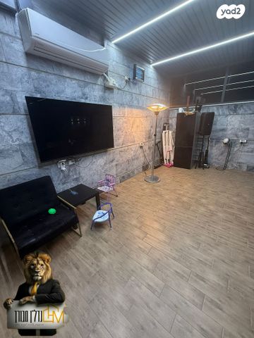 גג/ פנטהאוז, יהדות איטליה, רמת יורם, נתיבות