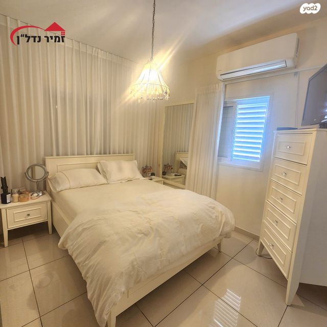 דירה, חיים לנדאו, בן גוריון, חולון