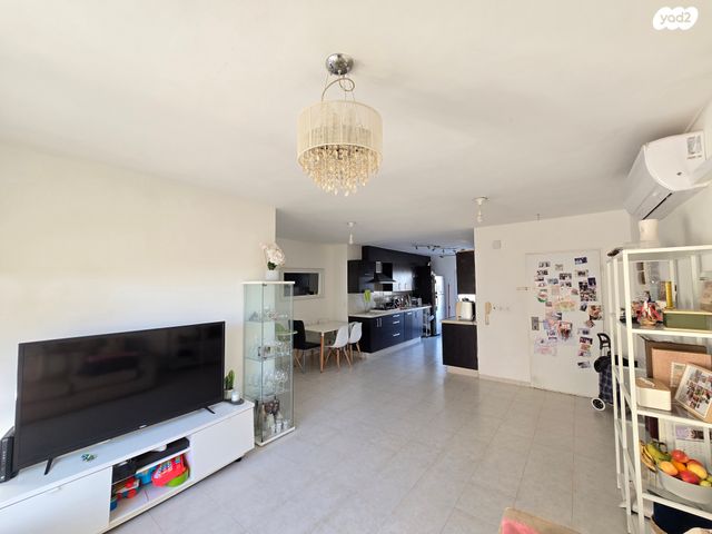 דירה, שאול אביגור, חומת שמואל, הר חומה, ירושלים