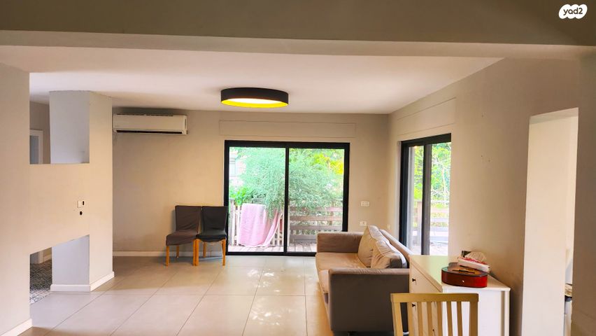 דו משפחתי, כפר תבור