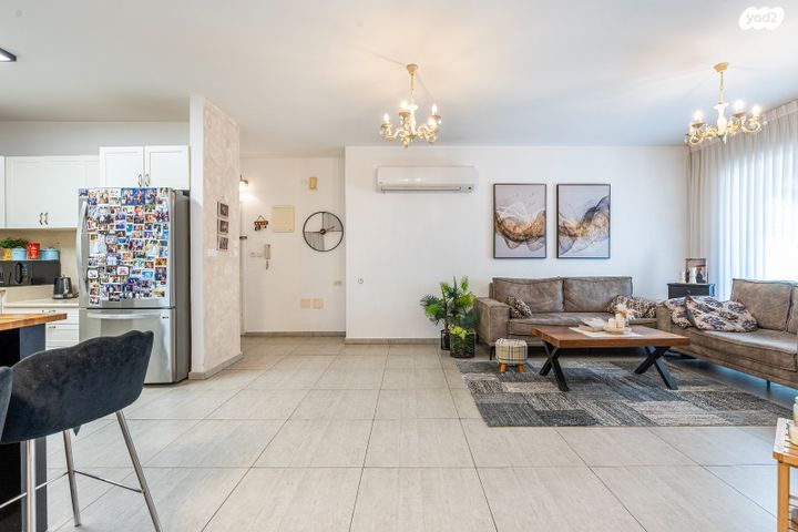 דירה, מלחמת ששת הימים 15, מרכז העיר, חדרה