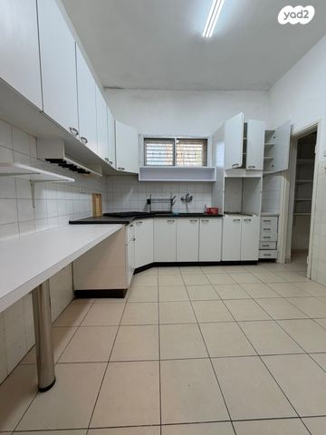 דו משפחתי, וייצמן, גבעה א', שביט, קרית אתא