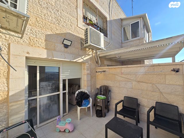 דירה, שאול אביגור, חומת שמואל, הר חומה, ירושלים