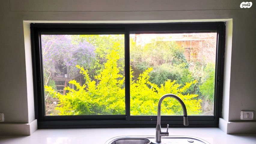 דו משפחתי, כפר תבור