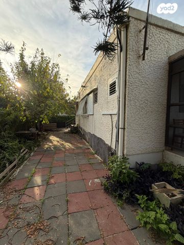 דו משפחתי, וייצמן, גבעה א', שביט, קרית אתא