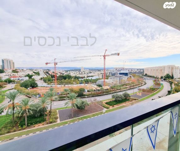 דירה, יגאל ידין, המגינים, מודיעין מכבים רעות