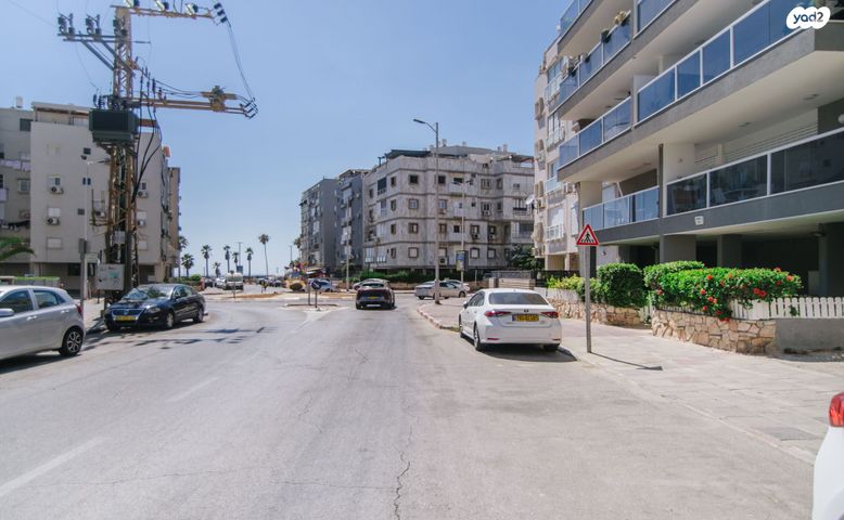 גג/ פנטהאוז, מקס נורדאו 9, בת ים