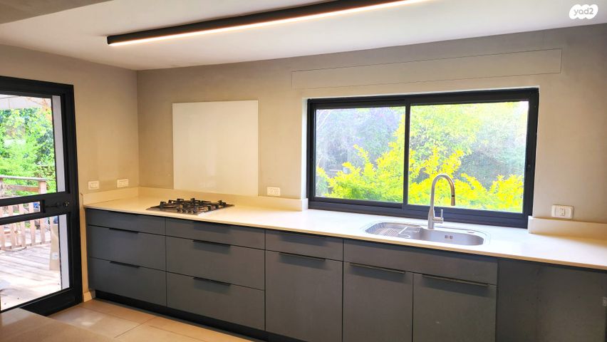 דו משפחתי, כפר תבור