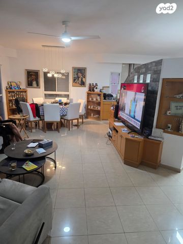 גג/ פנטהאוז, קרית מוצקין