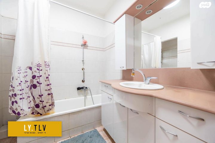 דירה, בנימיני 4, נחלת יצחק, תל אביב יפו