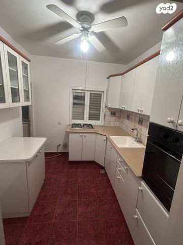 דירה, יוספטל 85, לב העיר, בת ים