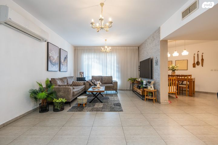 דירה, מלחמת ששת הימים 15, מרכז העיר, חדרה