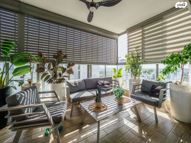 דירה, יצחק שמיר, נהריה