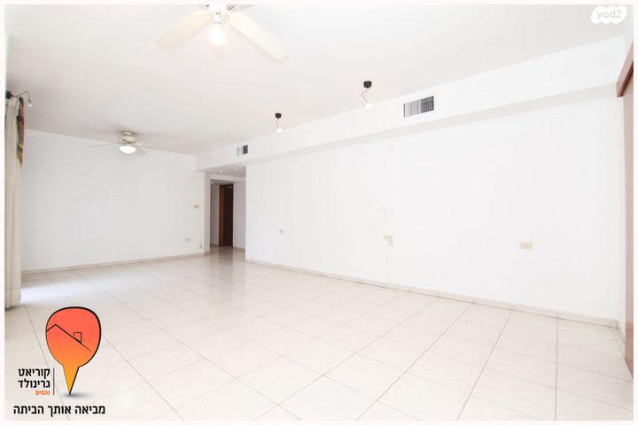 גג/ פנטהאוז, חניתה, שיכוני מזרחי, כפר סבא