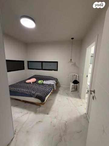 דו משפחתי, אביבים, שערי תקווה, שערי תקווה