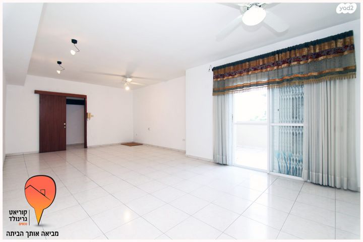 גג/ פנטהאוז, חניתה, שיכוני מזרחי, כפר סבא