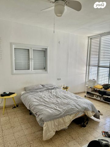 דירה, שדרות גלוסקין, ב' / צפון מערב העיר, רחובות