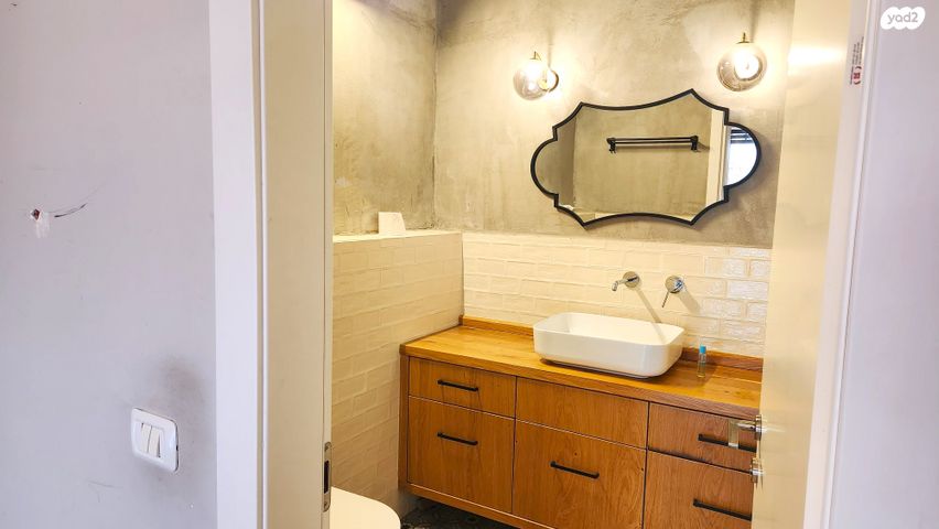 דו משפחתי, כפר תבור