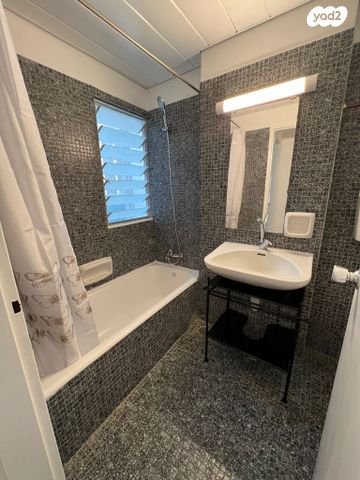 דירה, ד"ר ארתור בירם, רמת אלמוגי, חיפה