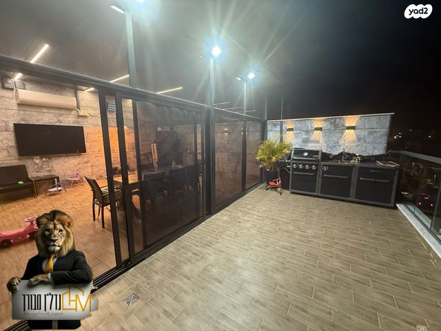 גג/ פנטהאוז, יהדות איטליה, רמת יורם, נתיבות