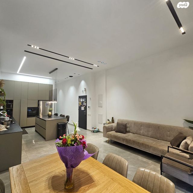 דירת גן, יצחק שמיר, רמת יורם, נתיבות