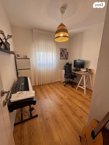 דירה, דרך משה דיין, קרית הסביונים, יהוד מונוסון