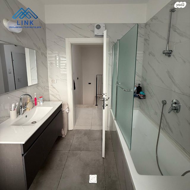 דו משפחתי, דרך השדות, השדות, עתלית