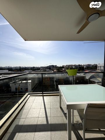 דירה, סשה ארגוב 14, רעננה