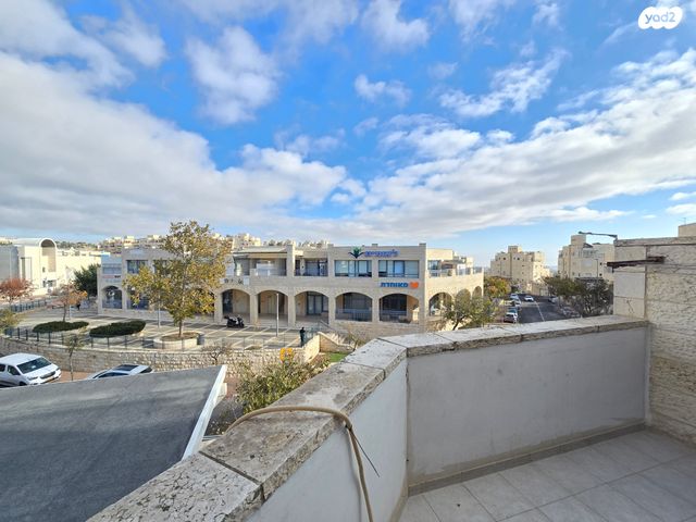 דירה, שאול אביגור, חומת שמואל, הר חומה, ירושלים