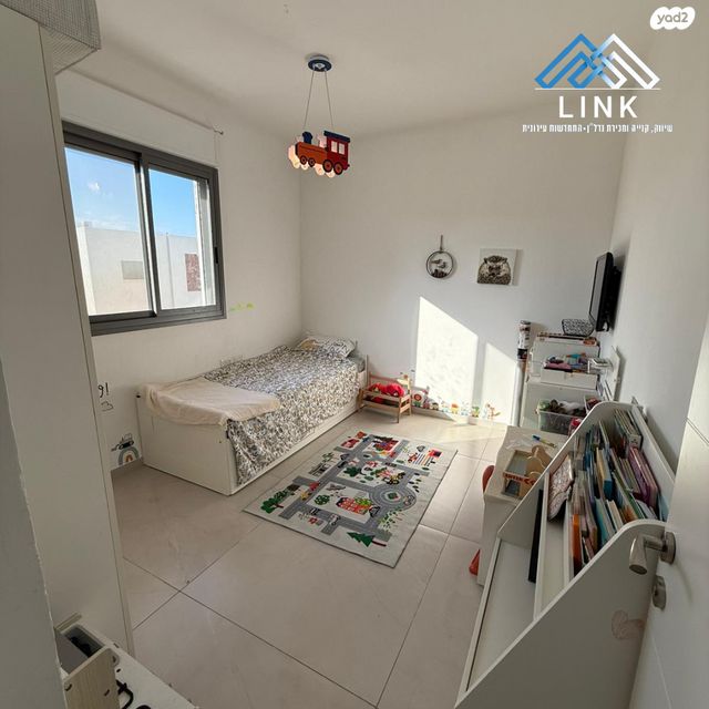 דו משפחתי, דרך השדות, השדות, עתלית