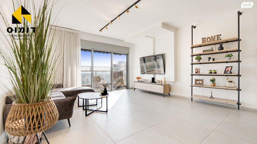 דירה, פרופ' ישראל רוברט אומן, רחובות המדע, רחובות