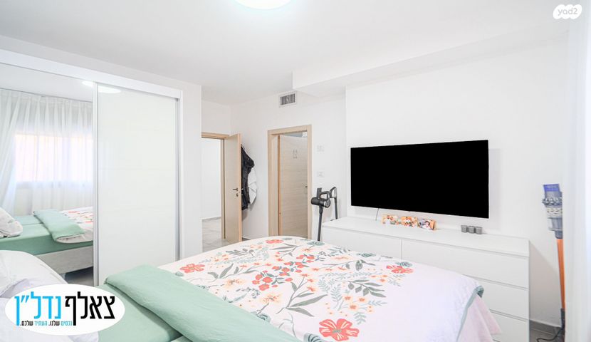 דירה, רבי עקיבא, כוכב הצפון, אשקלון