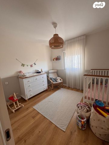 דירה, דרך משה דיין, קרית הסביונים, יהוד מונוסון