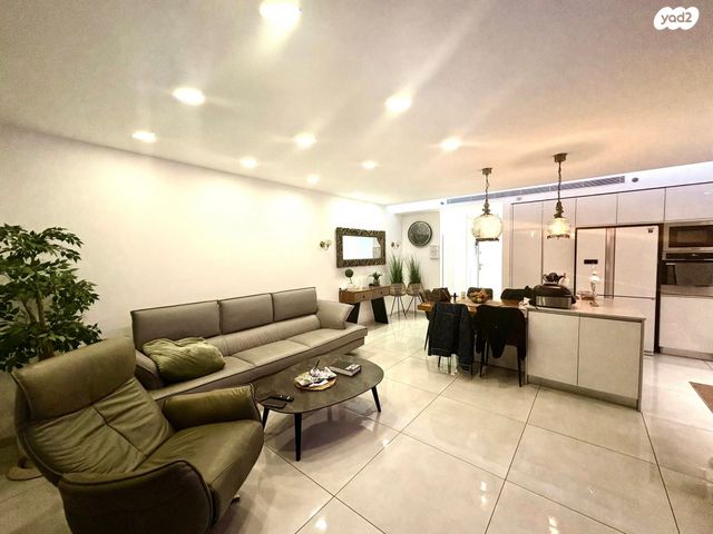 דירה, הראשונים, קרית חיים מזרחית, חיפה