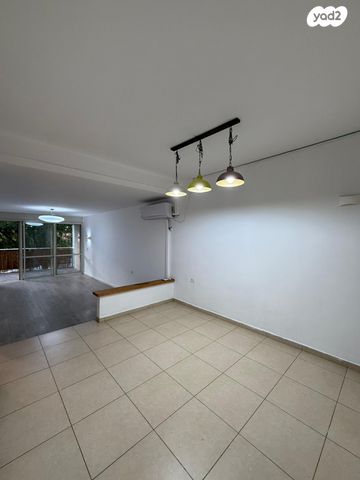 דירה, רעננה