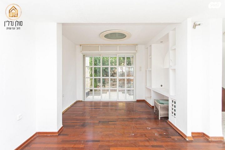 דו משפחתי, שבדיה, חיפה