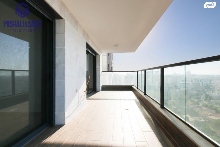 דירה, אפרים, חדרה