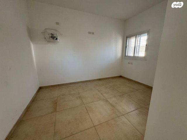 דירה, א.ד. גורדון, מוצקין הותיקה, קרית מוצקין