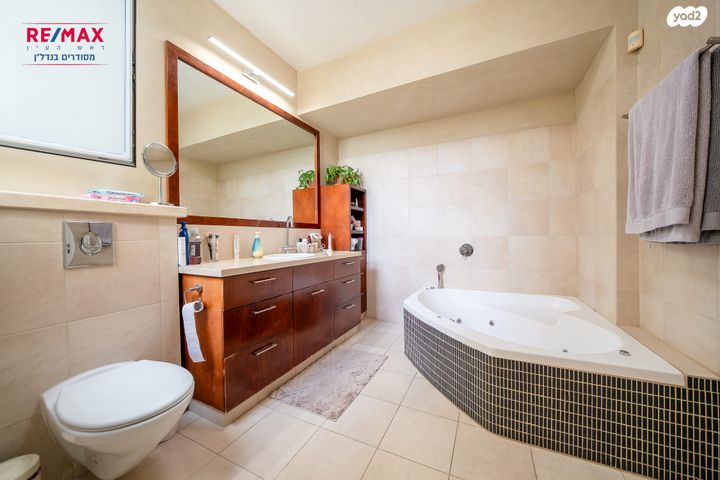 דו משפחתי, איילון, נווה אפק, ראש העין