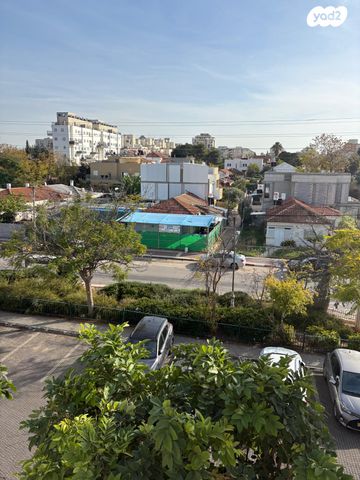 גג/ פנטהאוז, יהלום, אבני חן, רחובות