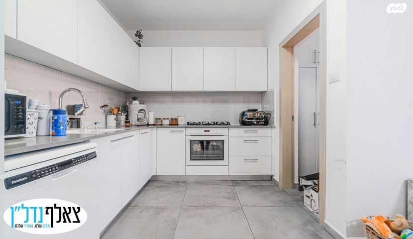 דירה, רבי עקיבא, כוכב הצפון, אשקלון