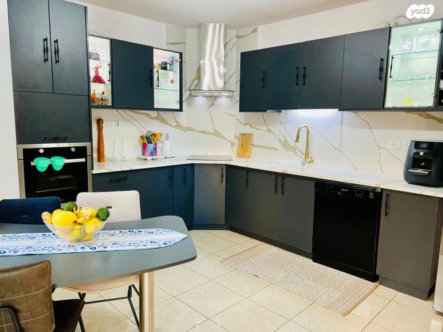 דו משפחתי, חטיבת עציוני, כרמיאל