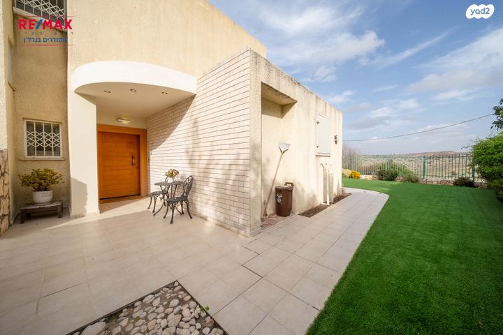 דו משפחתי, איילון, נווה אפק, ראש העין