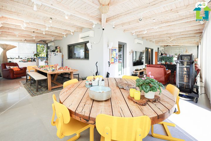 בית פרטי/ קוטג', חרות