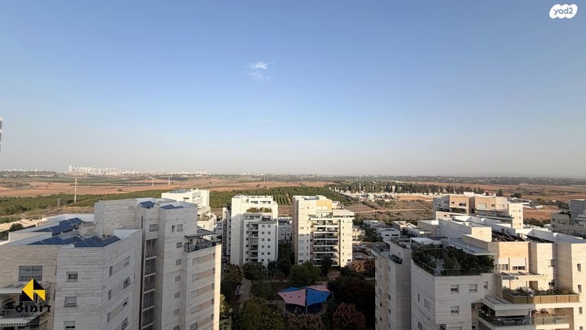 דירה, פרופ' אפרים קציר, רחובות המדע, רחובות