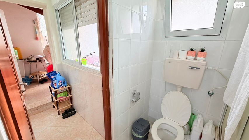 טריפלקס, החבצלת, נאות הדרים (חבצלת הצעירה), קרית עקרון