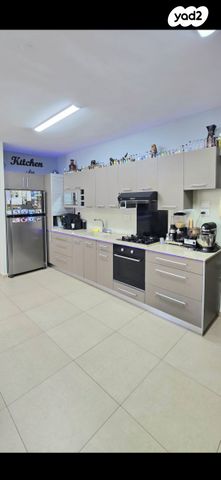 שדרות העצמאות 32