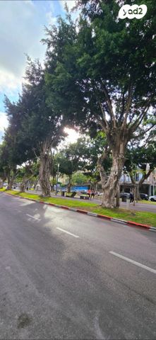 דירה, שדרות העצמאות 32, לב העיר, בת ים