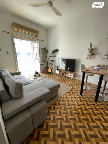 אוריאל אקוסטה 